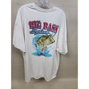 Gildan Big Bass Splash Lake Fork Texas Fishing Graphic T-Shirt Mens 2XL White